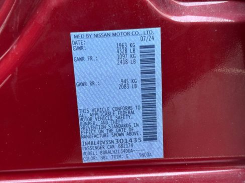 Used 2025 Nissan Altima 2.5 SV image 29