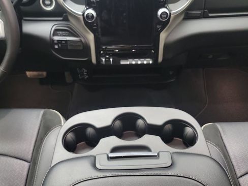 Used 2024 RAM 3500 Laramie image 22