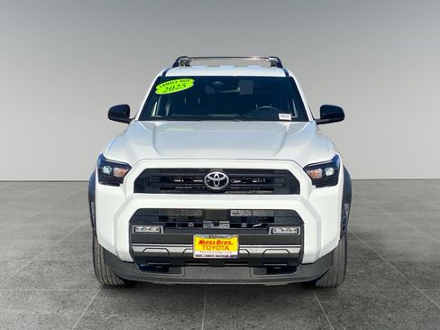 Used 2025 Toyota 4Runner SR5 AWD/4WD image 8