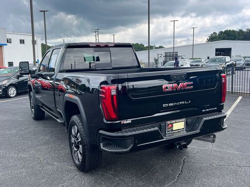 Used 2024 GMC Sierra 2500 Denali w/ Denali Reserve Package AWD/4WD image 8