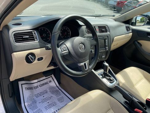 Used 2012 Volkswagen Jetta SE FWD image 10