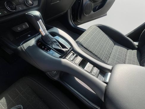 Used 2027 Honda HR-V LX image 18