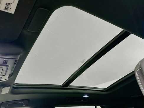 Used 2023 Cadillac Escalade ESV Premium Luxury image 23