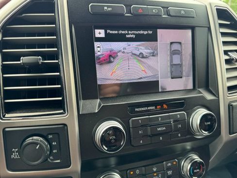 Used 2019 Ford F150 Platinum w/ Equipment Group 701A Luxury AWD/4WD image 22