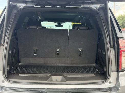 Used 2021 Chevrolet Tahoe RST w/ Luxury Package RWD image 15
