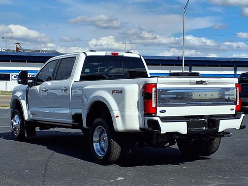 Used 2023 Ford F450 Limited w/ FX4 Off-Road Package image 4