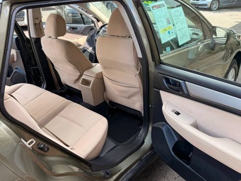 Used 2019 Subaru Outback 2.5i AWD/4WD image 12