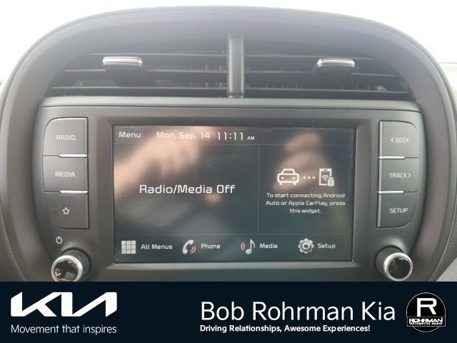 Used 2024 Kia Soul LX w/ Option Group 015 FWD image 11