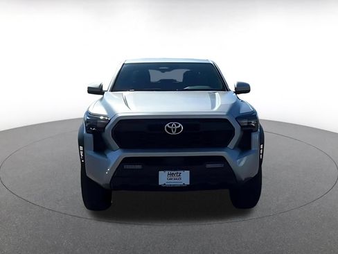 Used 2025 Toyota Tacoma TRD Off-Road AWD/4WD image 4