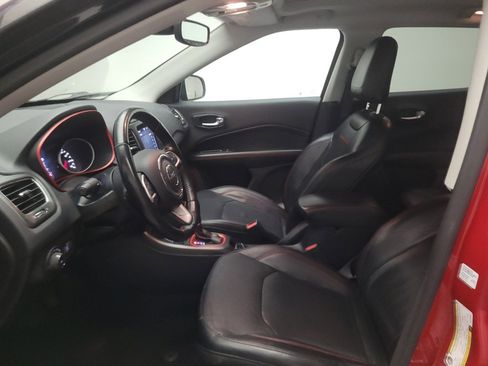Used 2019 Jeep Compass Trailhawk w/ Leather Interior Group AWD/4WD image 17