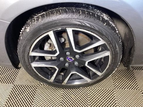 Used 2018 Volvo V60 T5 Dynamic image 9