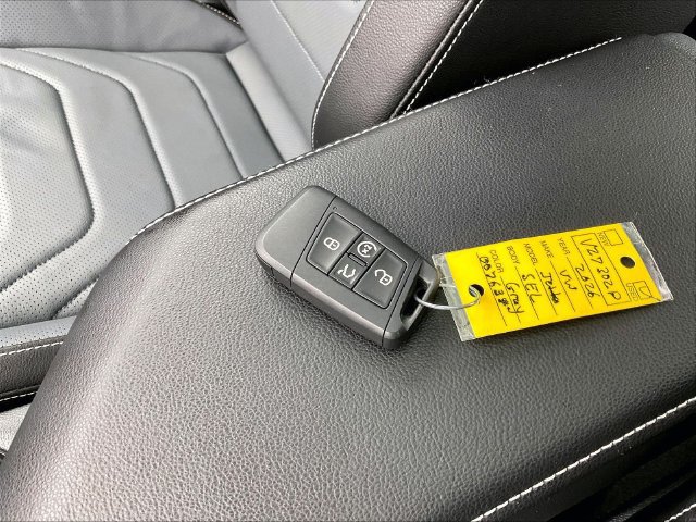 Used 2026 Volkswagen Jetta SEL FWD image 22