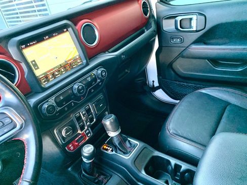 Used 2022 Jeep Gladiator Rubicon w/ LED Lighting Group image 33