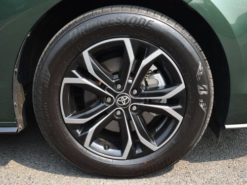 Certified 2025 Toyota Sienna Platinum AWD/4WD image 28