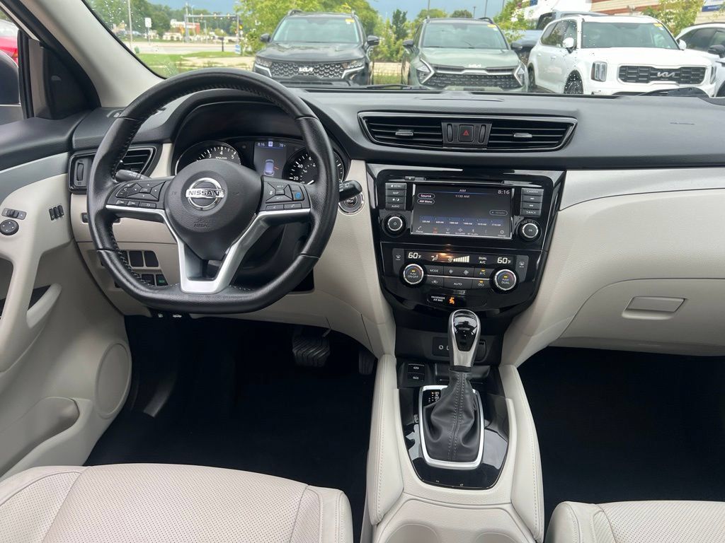 Used 2020 Nissan Rogue Sport SL w/ Premium Package AWD/4WD image 17