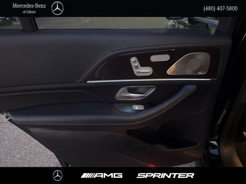 Used 2021 Mercedes-Benz GLS 450 4MATIC image 21