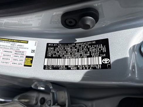 Used 2023 Toyota Corolla LE FWD image 17