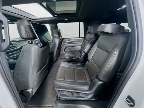 Certified 2023 Chevrolet Suburban High Country w/ LPO, Illumination Package AWD/4WD image 25