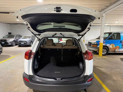 Used 2014 Toyota RAV4 XLE AWD/4WD image 7