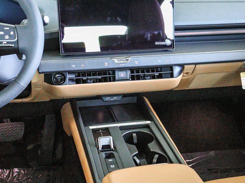 New 2026 Lexus ES 500e AWD/4WD image 12