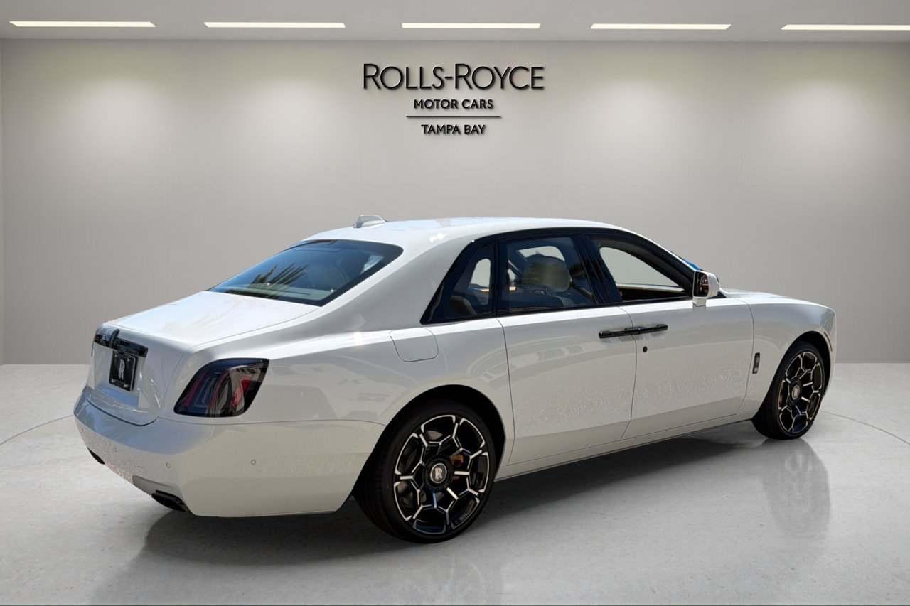 New 2027 Rolls-Royce Ghost Black Badge AWD/4WD image 2