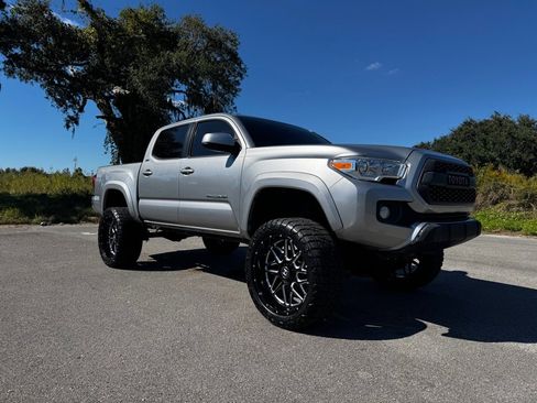 Used 2019 Toyota Tacoma SR5 image 7