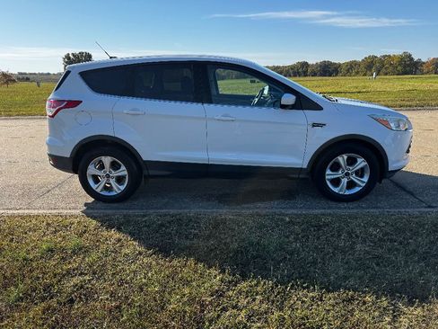 Used 2014 Ford Escape SE image 6