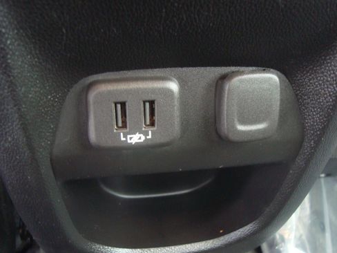 Used 2020 GMC Canyon Denali image 18