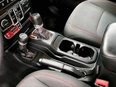 Used 2023 Jeep Gladiator Rubicon w/ Trailer Tow Package image 17