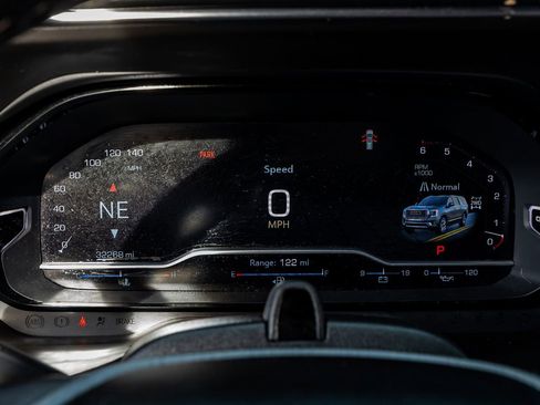 Used 2023 GMC Yukon Denali Ultimate image 20