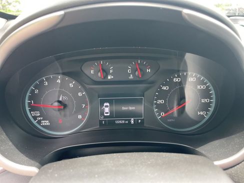 Used 2023 Chevrolet Malibu LT FWD image 25