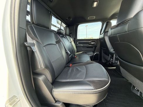 Used 2024 RAM 2500 Laramie w/ Sport Appearance Package image 33
