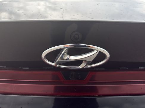 Used 2023 Hyundai Elantra SEL FWD image 15