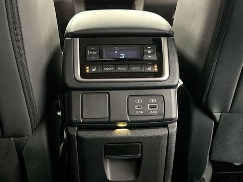 Used 2025 Subaru Ascent Limited AWD/4WD image 20