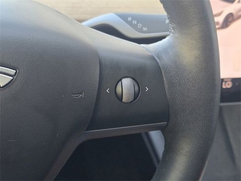 Used 2022 Tesla Model 3 image 28