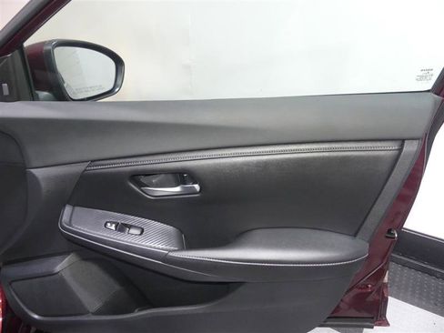 Used 2021 Nissan Sentra SV image 19