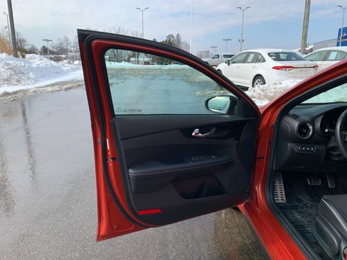 Used 2021 Kia Forte GT-Line image 9