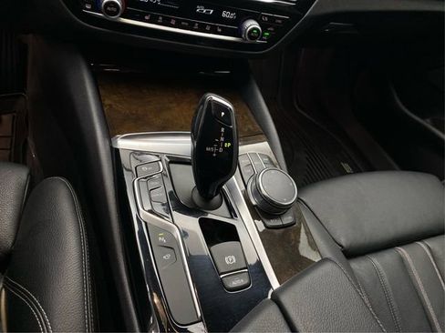Used 2017 BMW 530i xDrive AWD/4WD image 32