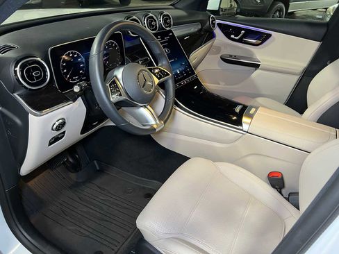 Certified 2025 Mercedes-Benz GLC 300 4MATIC image 23