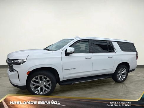 Used 2023 Chevrolet Suburban Premier image 2