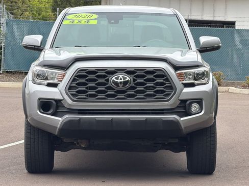 Used 2020 Toyota Tacoma TRD Off-Road image 9