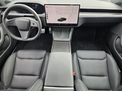 Used 2024 Tesla Model S Plaid image 8