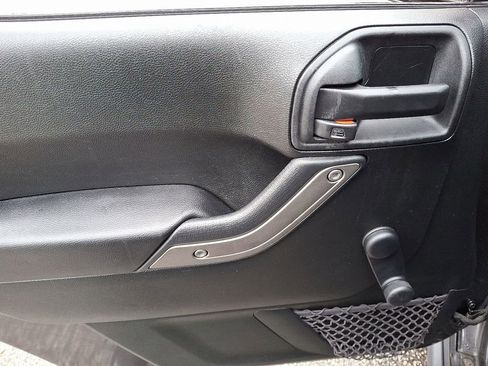 Used 2018 Jeep Wrangler Unlimited Willys Wheeler image 13