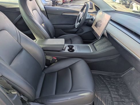 Used 2023 Tesla Model 3 Standard Range image 30