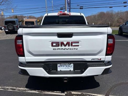Used 2024 GMC Canyon AT4 w/ AT4 Premium Package AWD/4WD image 4