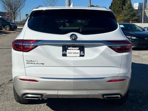 Used 2021 Buick Enclave Essence w/ Sound and Sites Package FWD image 4