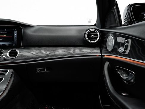 Used 2020 Mercedes-Benz E 350 Sedan image 28