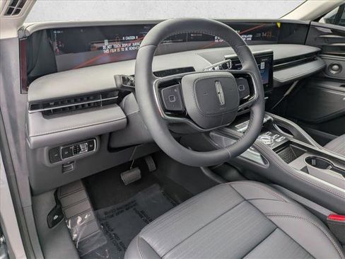 New 2026 Lincoln Nautilus Reserve image 3