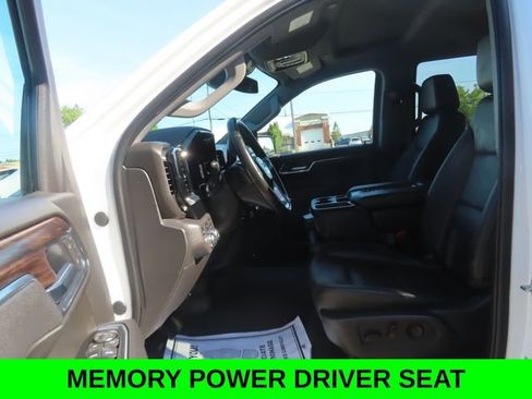 Used 2025 GMC Sierra 1500 SLT AWD/4WD image 19