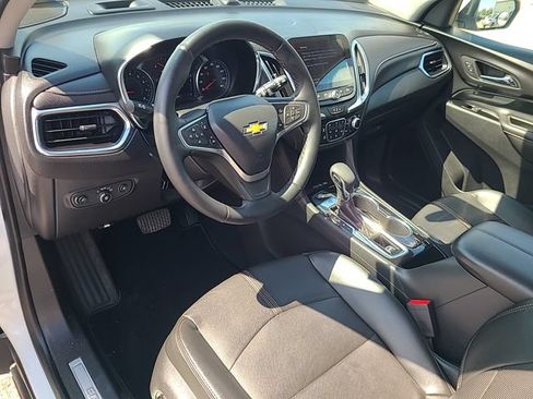 Used 2023 Chevrolet Equinox Premier AWD/4WD image 13